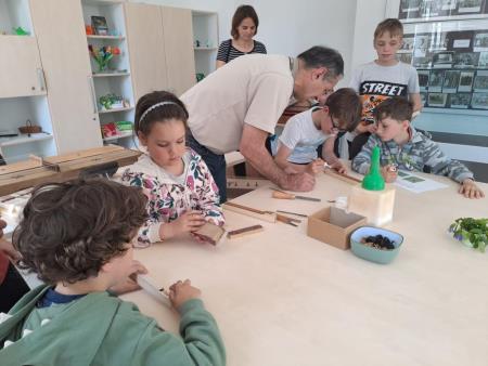 V MC Kozje - otroci so izdelovali glasbila